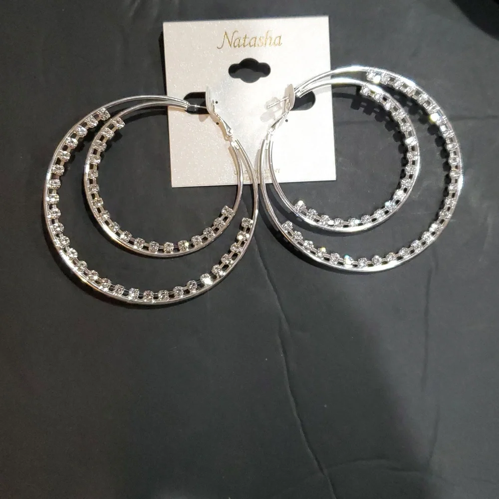 Natasha couture silver tone cz crystal rhinestone trim double hoop earrings new - Picture 9 of 10